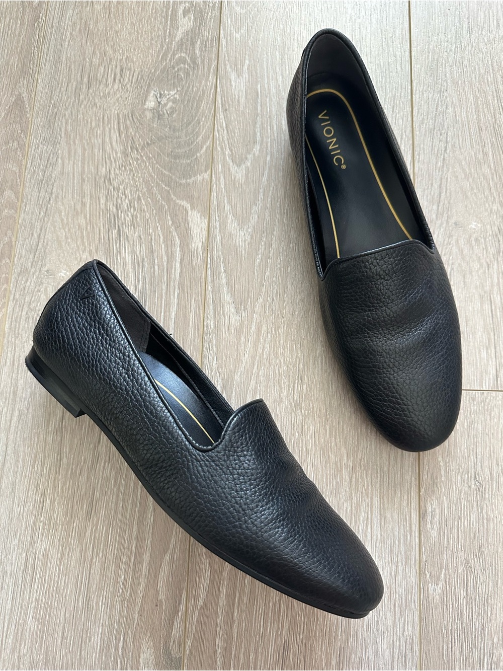 Vionic Shoes Women’s Willa II Loafer Flats Leather Slip-On Black Sz 11